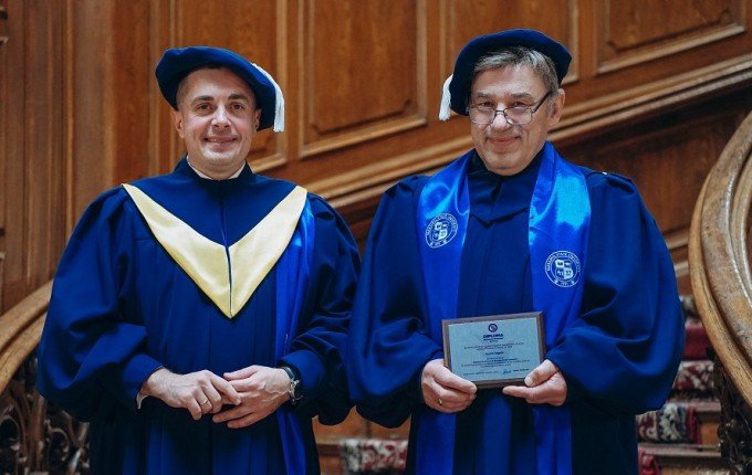 Rector of Vytautas Magnus University becomes an Honorary Professor of Mariupol State University