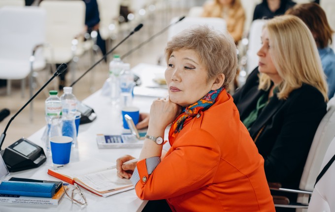 Маріупольський об’єднав експертів з міграційної політики