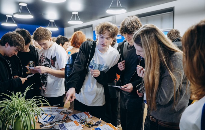 Назустріч майбутньому: Маріупольський вітав учнів