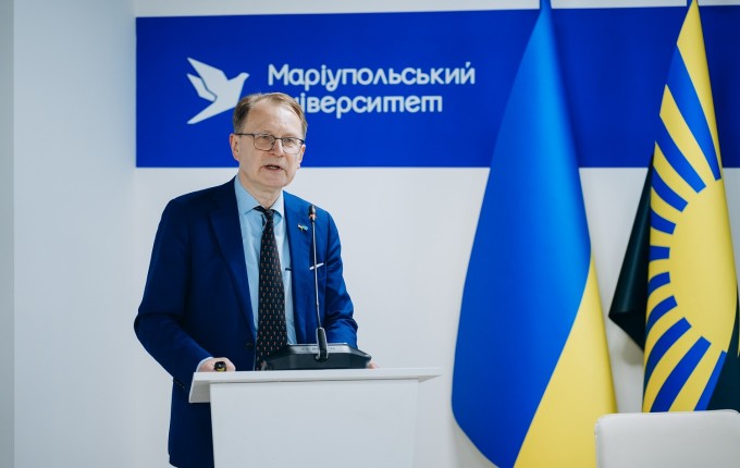 Діалог без кордонів: депутат Європарламенту поспілкувався з молоддю Маріупольського