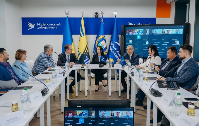 В Маріупольському обговорили важливість збереження спадщини греків України