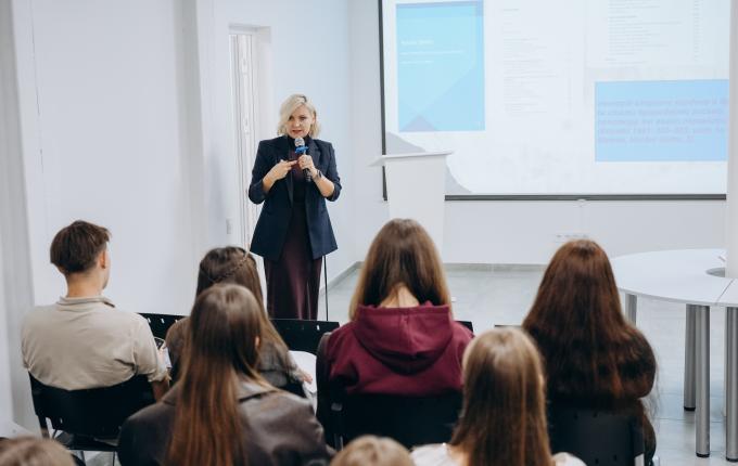 Більше ніж лінія: у Маріупольському говорили про кордони крізь призму культури